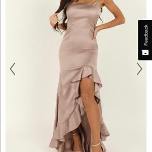 Showpo size 6 Blush Satin Dress